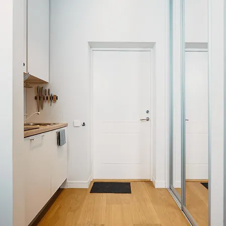 Stylish - 5 Mins To Old Town דירה