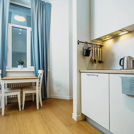 Stylish - 5 Mins To Old Town Апартаменты